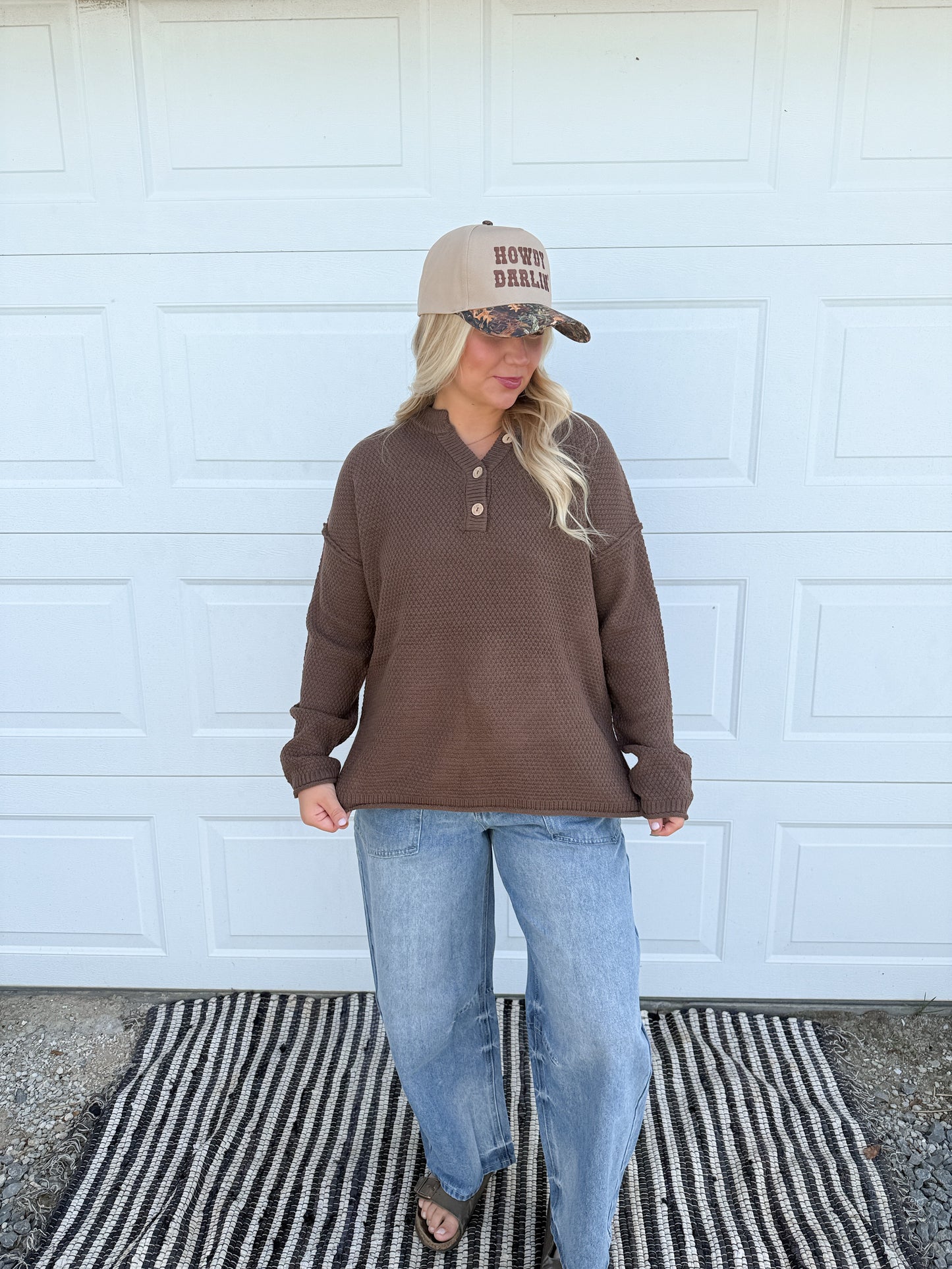 39. Knit button long sleeve