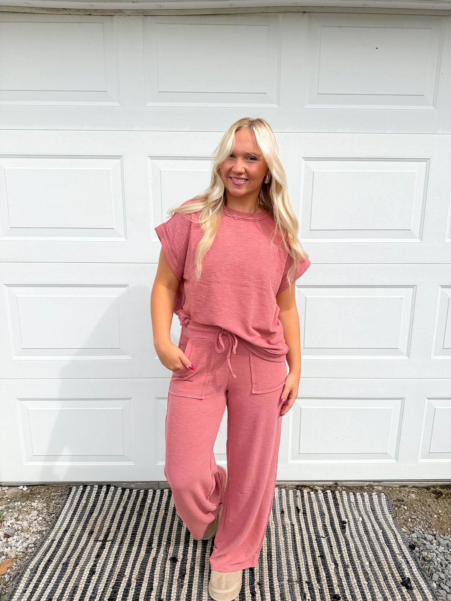 6. sleeve tee & long pants set