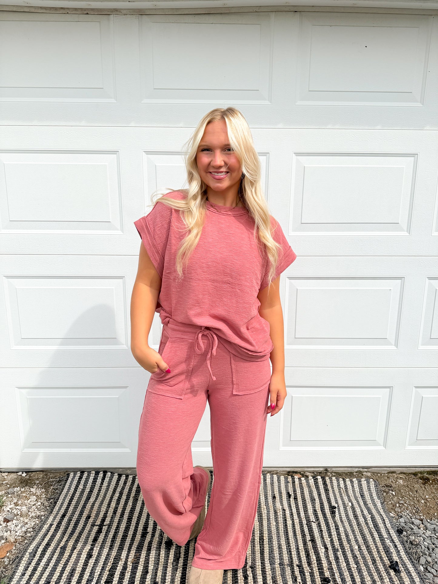 6. sleeve tee & long pants set