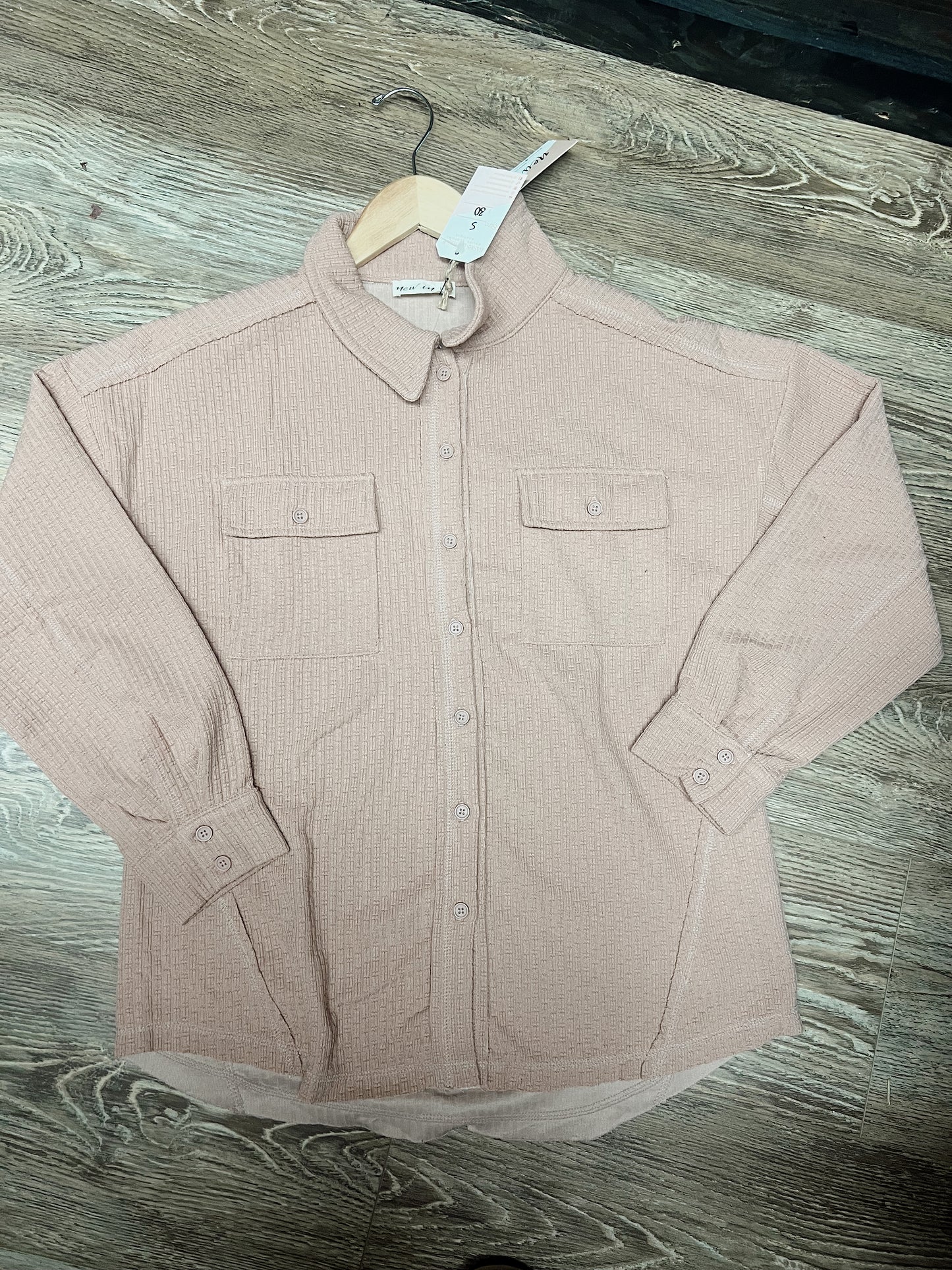 Detailed Button up