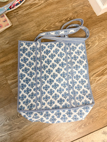 #162. Quilted Tote Bag