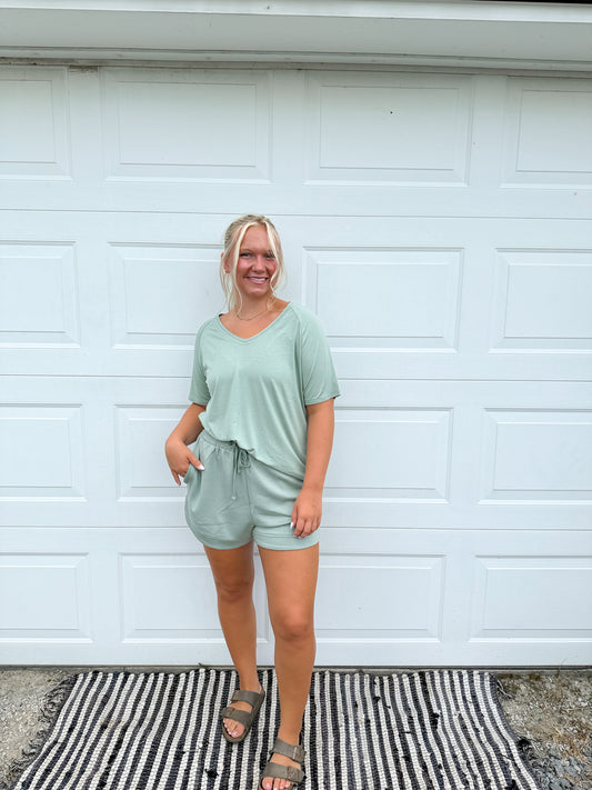 Elasticized Waist Loose Sweat Shorts