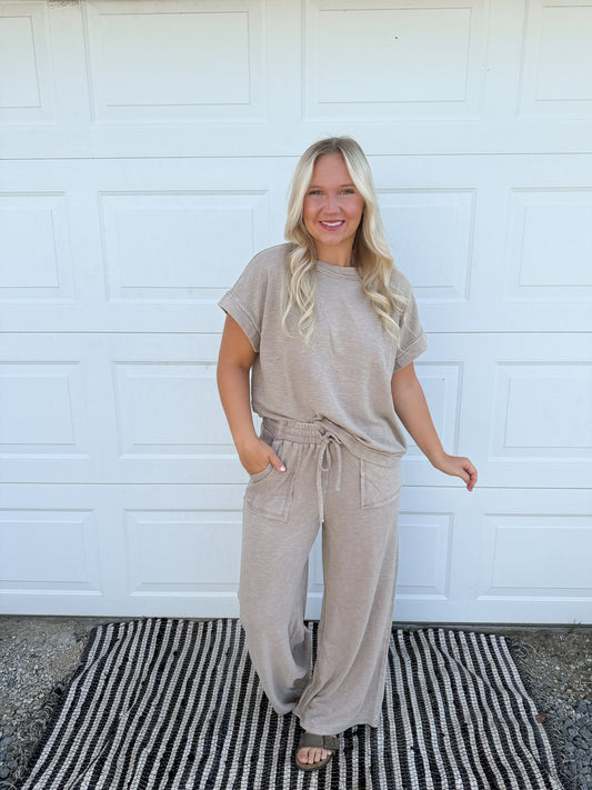 6. sleeve tee & long pants set
