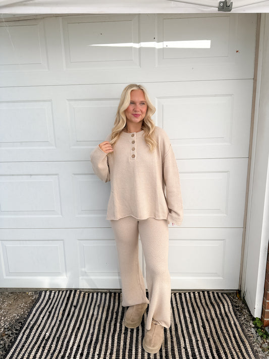 74. TEXTURED KNIT TOP & PANTS SET