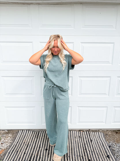 6. sleeve tee & long pants set
