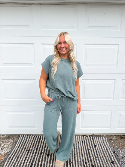 6. sleeve tee & long pants set