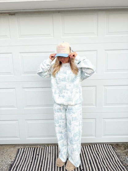 86. Holiday Crewneck