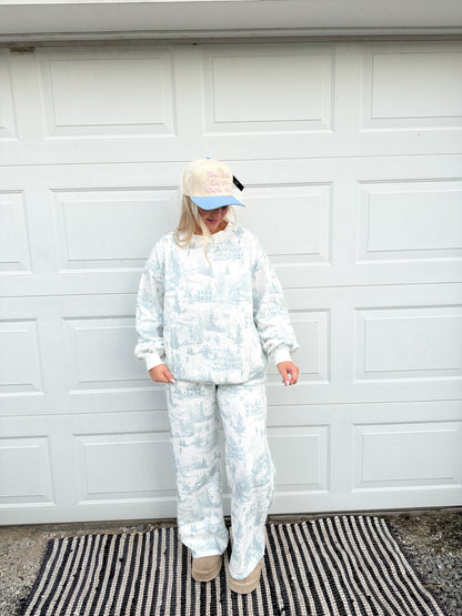 86. Holiday Crewneck