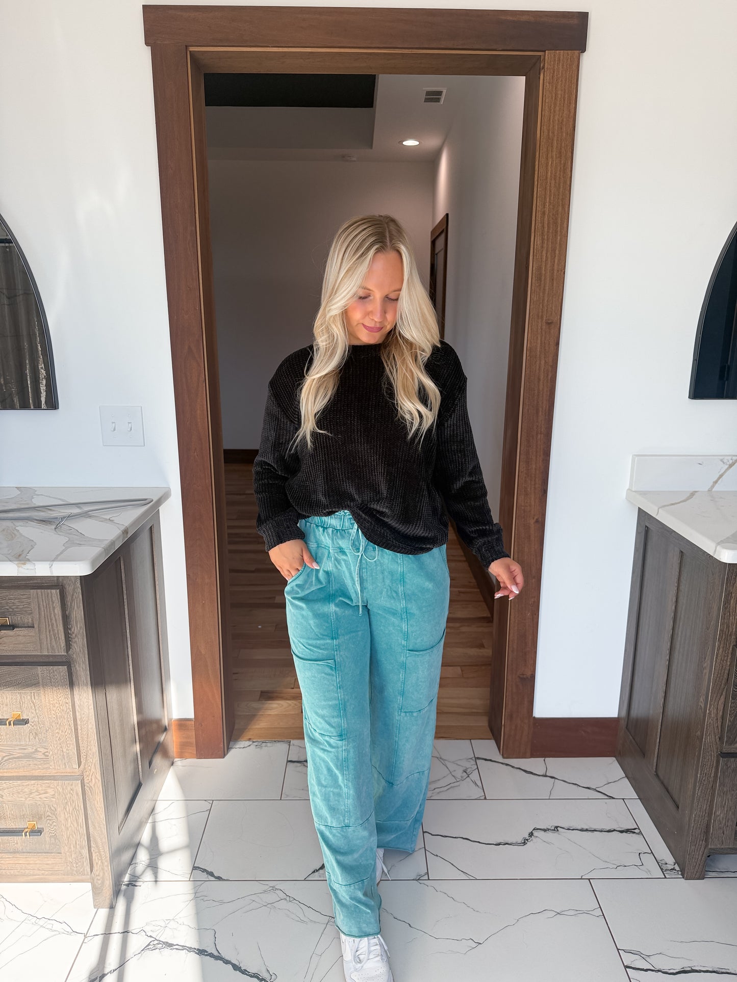 129. Mineral Wash Raw Hem Pants