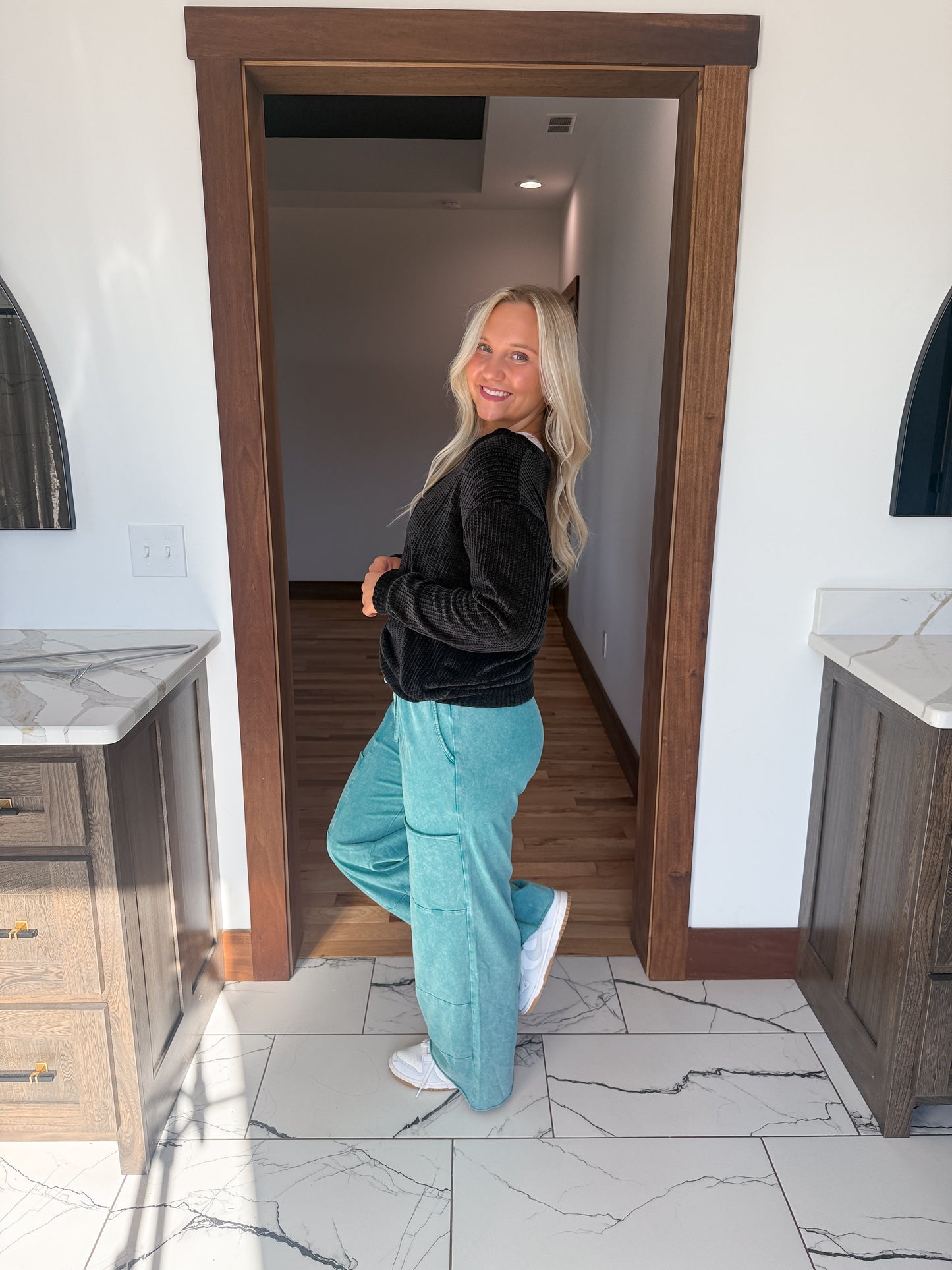 129. Mineral Wash Raw Hem Pants