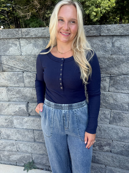 #105. Fitted Long Sleeve Ribbed Henley Knit Top